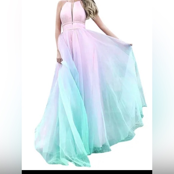 Beach/gender reveal / party gown sexy but elegant - Picture 4 of 4